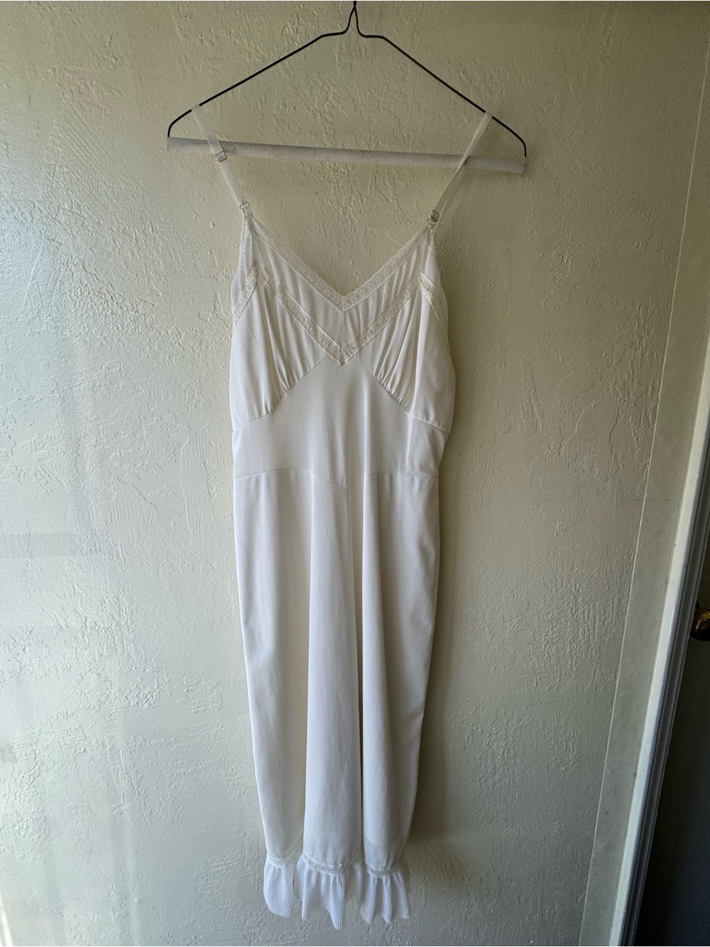 Women's Ivory Slip Dress / nightgown with Lace Trim - Picture 8 of 9
